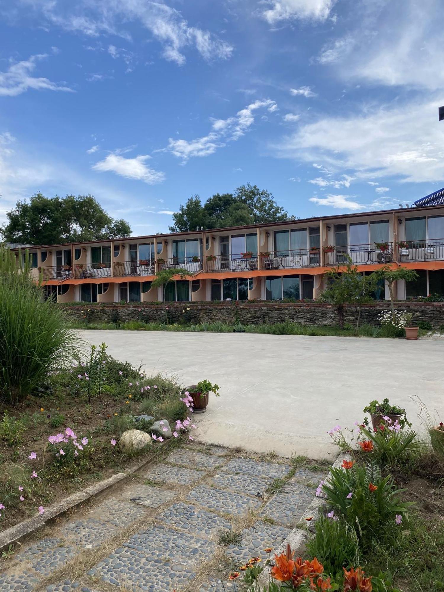 Hotel Surf Primorsko Buitenkant foto